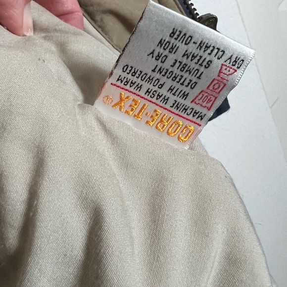 L.L. Bean Blue & Tan Gore Tex Hooded Insulated Winter Storm Coat Large - Picture 14 of 16